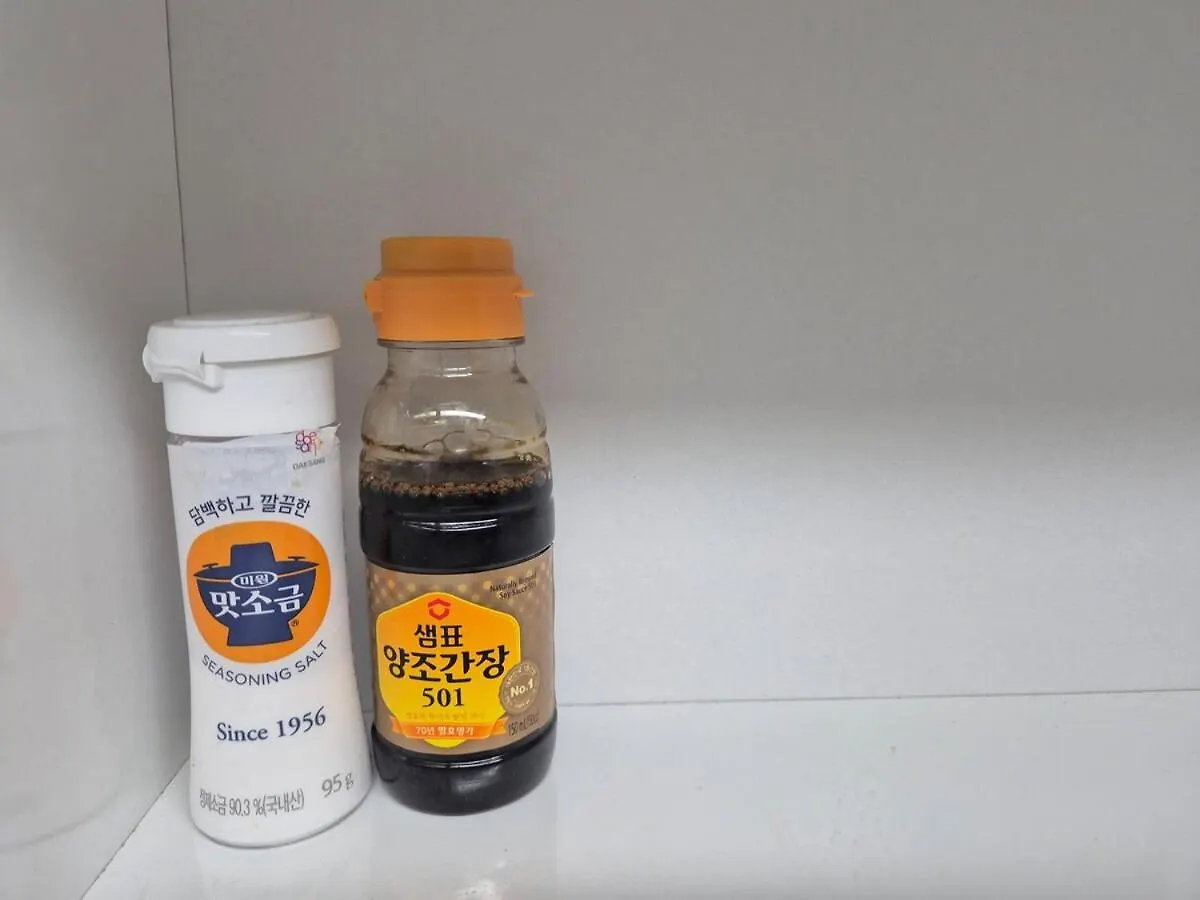 Open Mart, Traders 3 Minutes On Foot 15 Pyeong Entire House Room 2,Living Room 1, Toilet 1, Tv, Free Parking Seoul South Korea